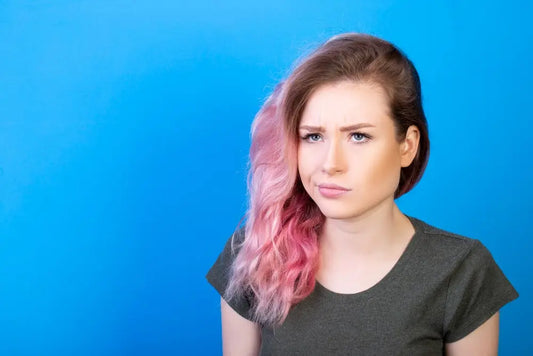 Pelo decolorado quemado: Soluciones y cómo recuperarlo